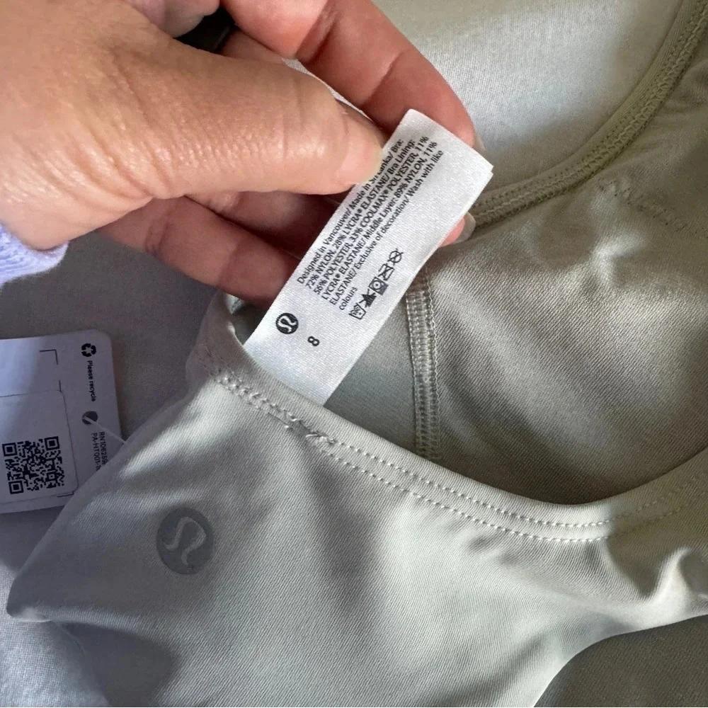 143 🆕🤍 Lululemon Tough Train High Neck Bra C/D Cups Light Sage Auric Gold